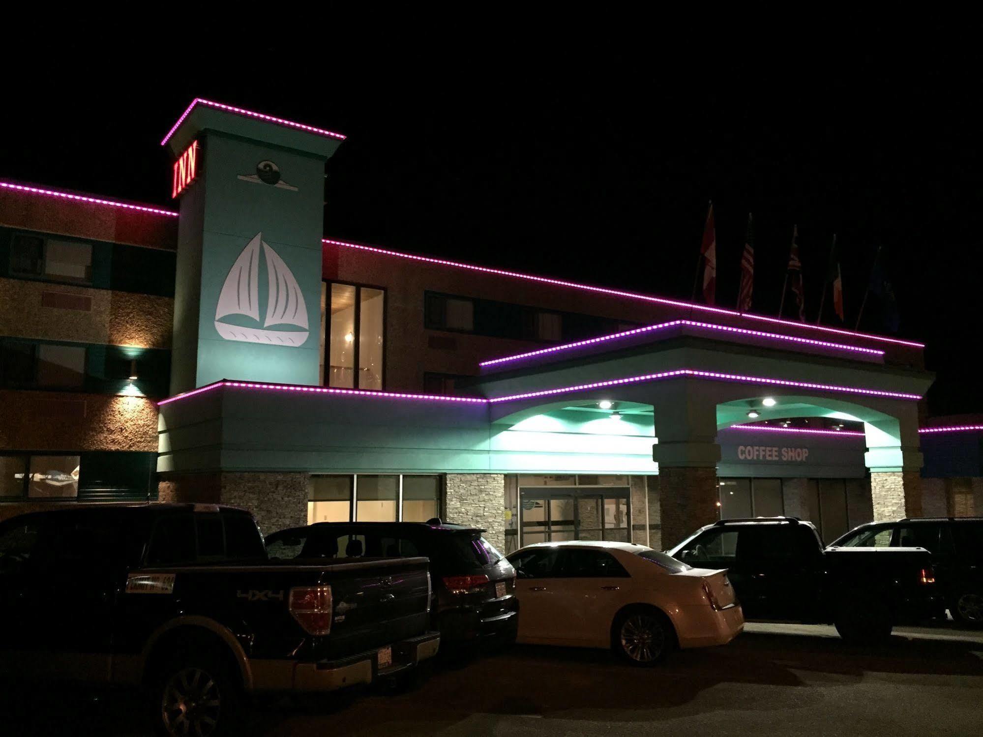 Lakeland Inn Hotel Cold Lake Exterior foto