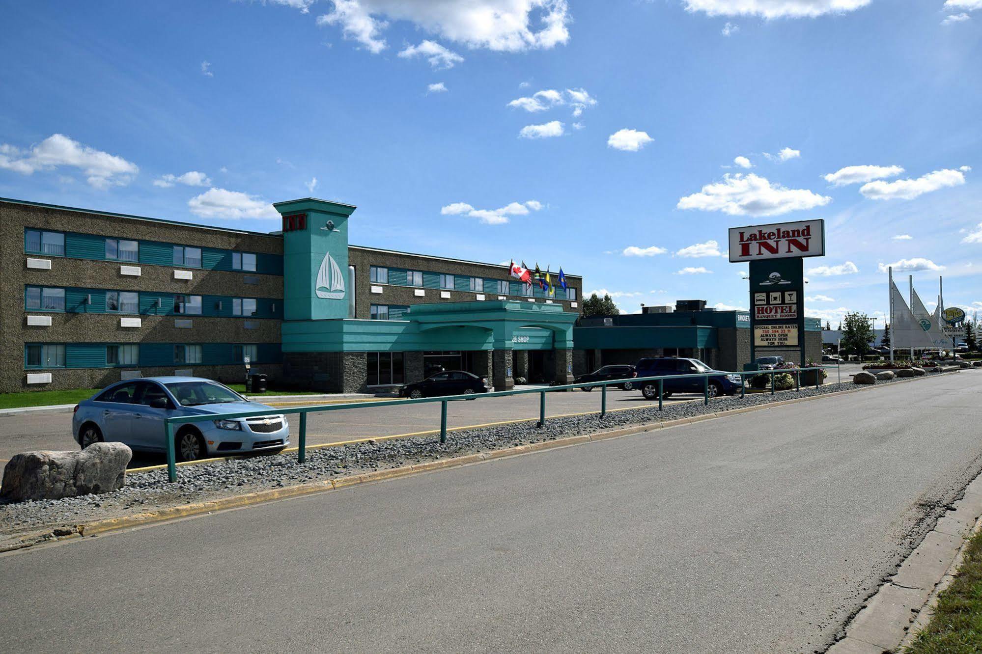 Lakeland Inn Hotel Cold Lake Exterior foto